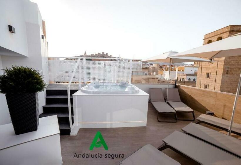 اتاق سوپریور, Nuevo Torreluz