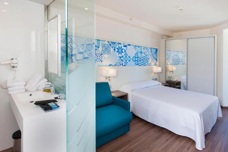 Номер Стандарт Трехместный, Port Benidorm Hotel & Spa 4* Sup