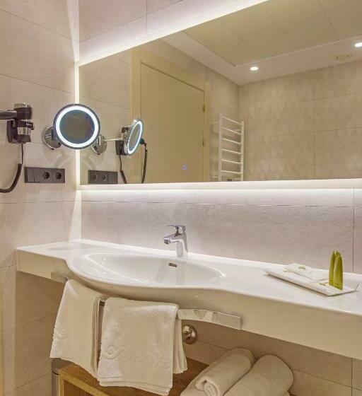 Номер Стандарт Вид на Бассейн, Presidente 4 Sup