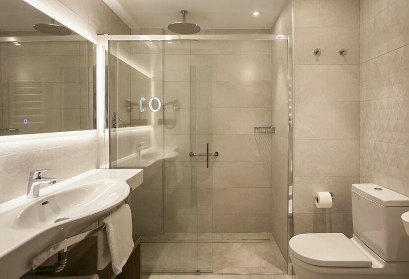 Номер Стандарт Вид на Бассейн, Presidente 4 Sup