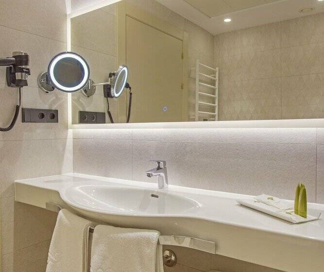 Номер Стандарт Вид на Бассейн, Presidente 4 Sup