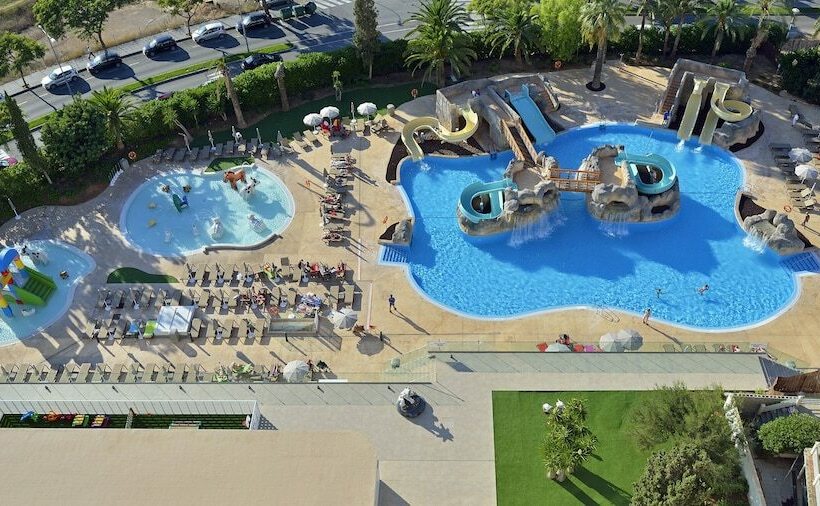 اتاق استاندارد با چشمانداز استخر, Sol Barbados