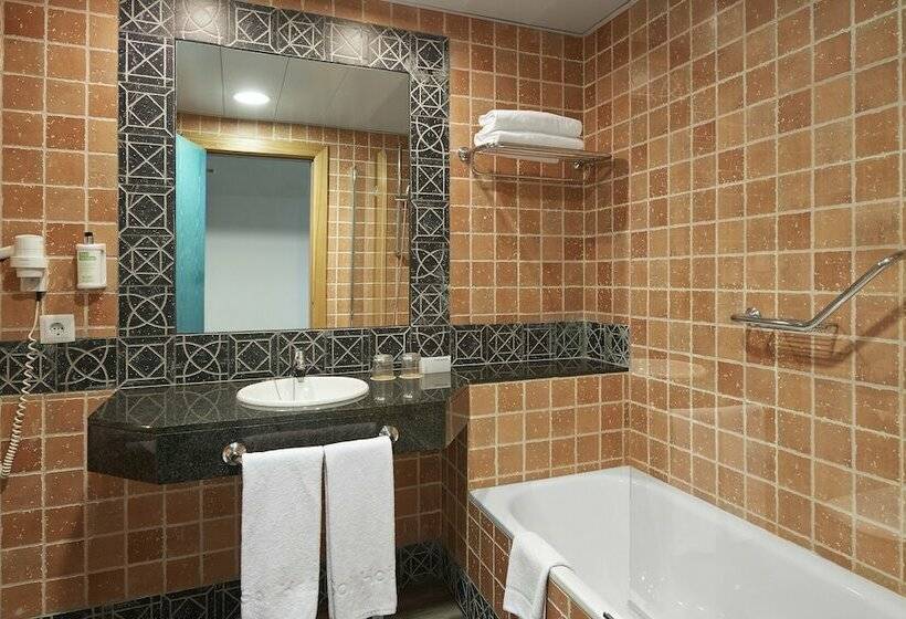 اتاق خانوادگی, Sol Barbados