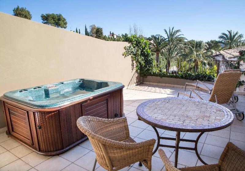 اتاق لوکس, Swiss Moraira  Adults Recommended