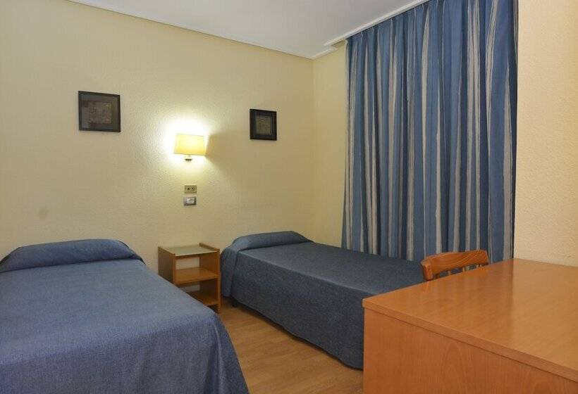 اتاق استاندارد چهار تخته, Torrejoven