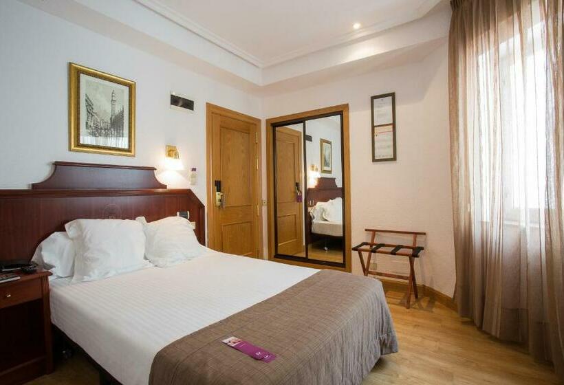 이코노미 룸, Zentral Ramiro I