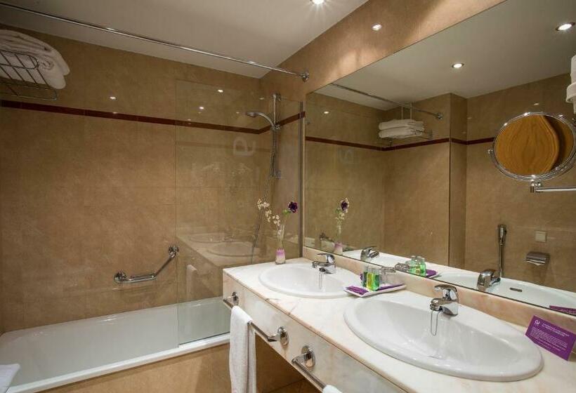 스탠다드 트리플 룸, Zentral Ramiro I