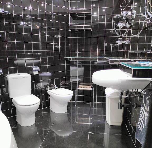 高级大房间, Plata