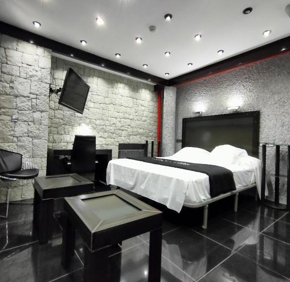 高级大房间, Plata