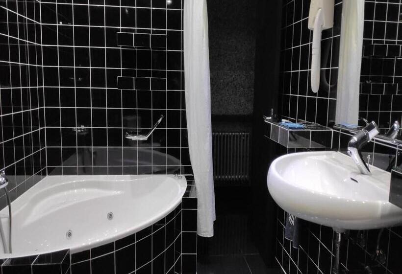 高级大房间, Plata