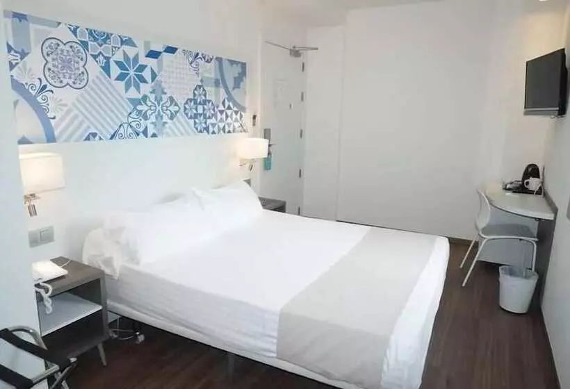 コンフォートルーム, Port Benidorm Hotel & Spa 4* Sup