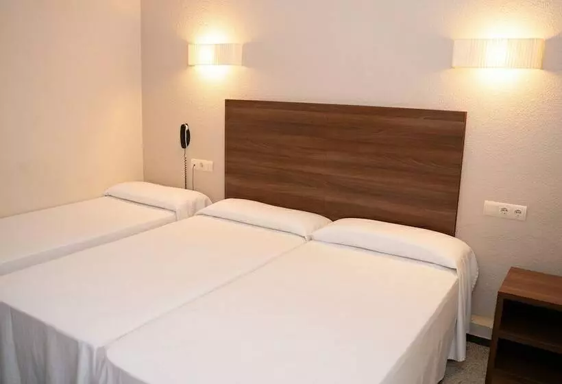 اتاق استاندارد سه نفره, Espanya Calella - 30º hotels