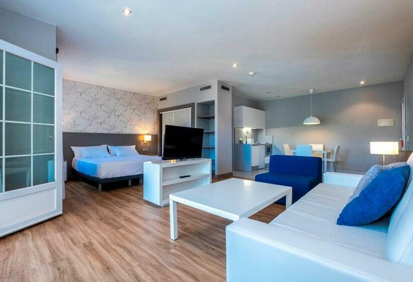 Quarto Familiar Superior, Hg Jardín De Menorca