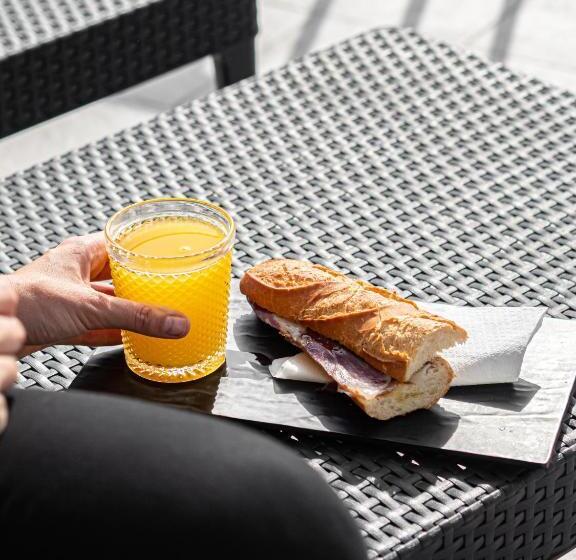 标准工作室, Aparthotel Solifemar