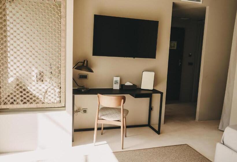 带按摩浴盆的套房, Barefoot Hotel Mallorca