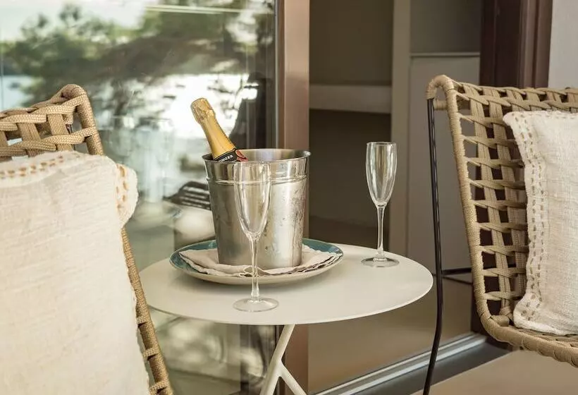 اتاق لوکس با بالکن و چشم‌انداز دریا, Barefoot Hotel Mallorca