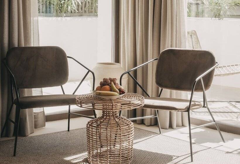 带按摩浴盆的套房, Barefoot Hotel Mallorca