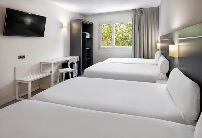 Четырехместный Номер Стандарт, B&b Hotel Barcelona Rubí