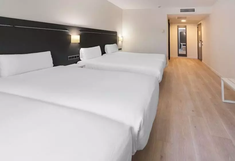 スタンダードトリプルルーム, B&b Hotel Barcelona Rubí