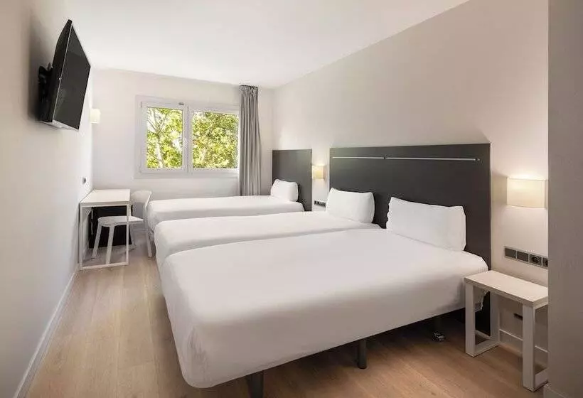 スタンダードトリプルルーム, B&b Hotel Barcelona Rubí