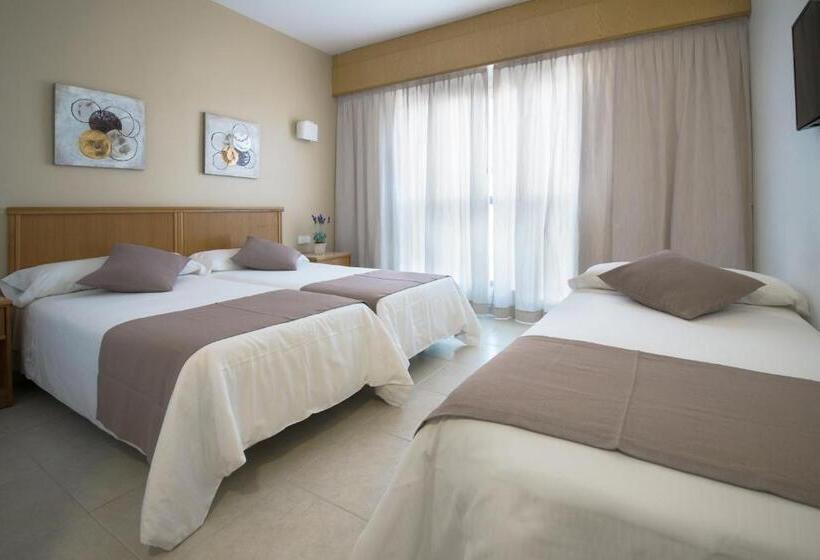 غرفة قياسية ثلاثية مزودة بتراس, Albatros