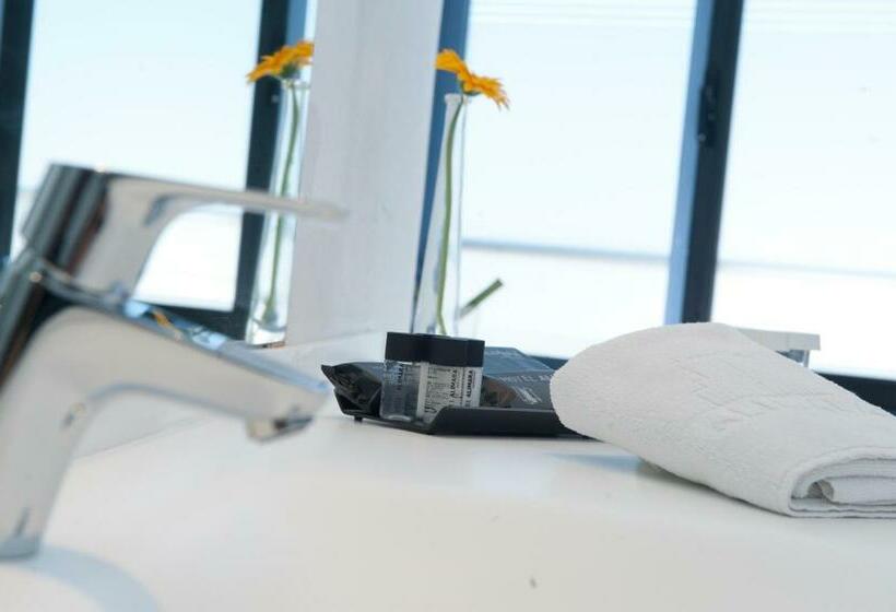 اتاق خانوادگی, Alimara