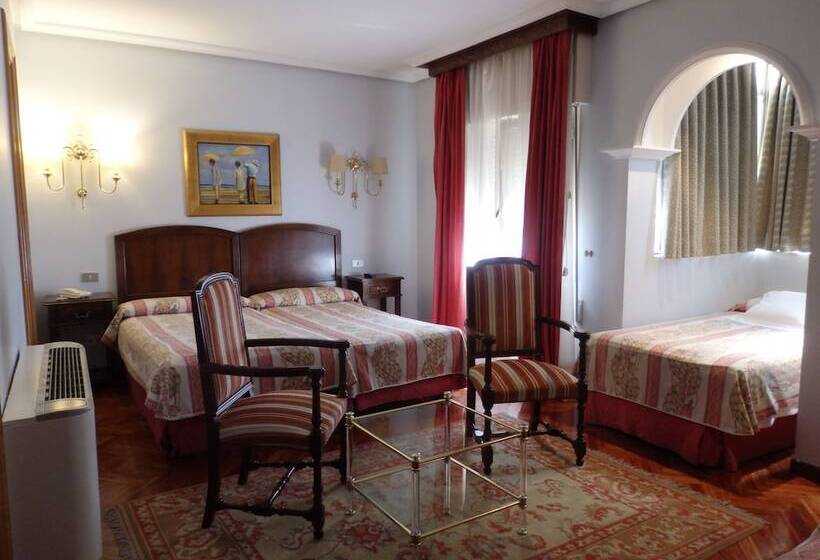 اتاق استاندارد سه نفره, Aranda