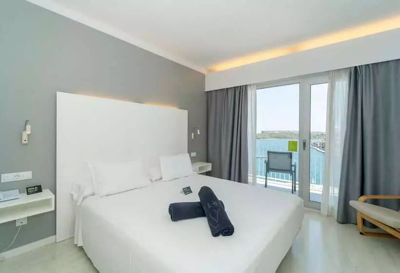 اتاق سوپریور با چشم‌انداز دریا, Artiem Carlos  Adults Only