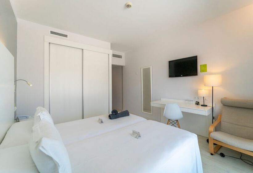 غرفة سوبيريور مطلّة علي البحر, Artiem Carlos  Adults Only