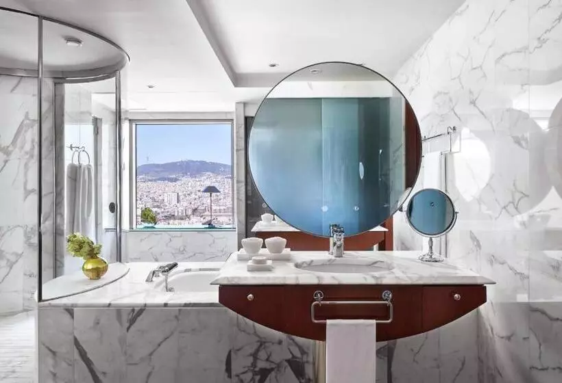1 Bedroom Penthouse Apartment, Arts Barcelona