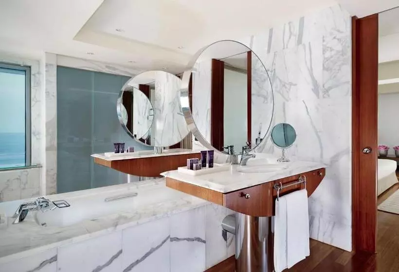 1 Bedroom Penthouse Apartment, Arts Barcelona