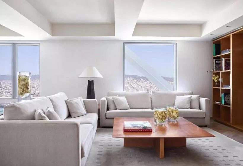 1 Bedroom Penthouse Apartment, Arts Barcelona
