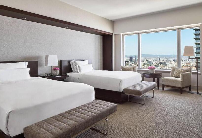 Номер Deluxe, Arts Barcelona