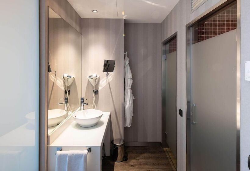 Номер Superior, Catalonia Barcelona Plaza