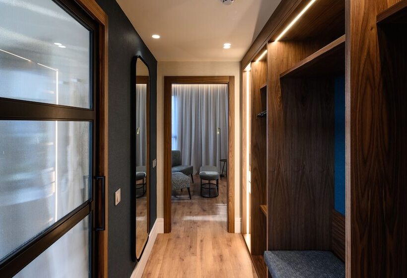 Люкс, Catalonia Barcelona Plaza