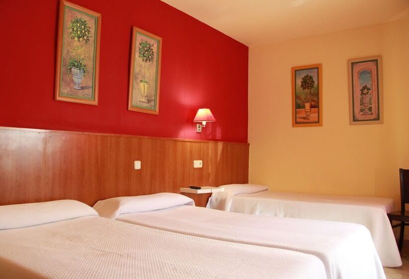 חדר סטנדרט לשלושה, Coronado