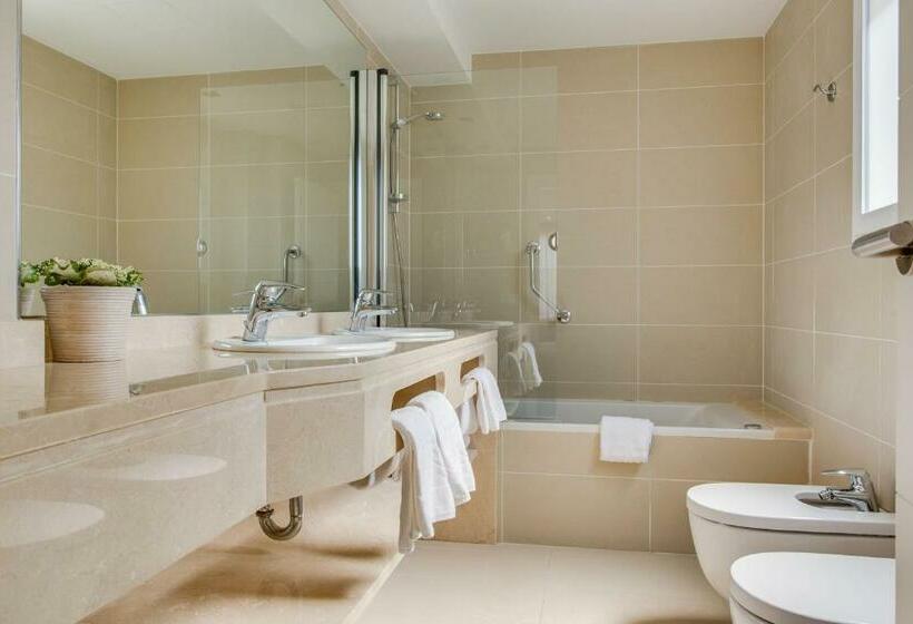 수피리어 룸, Eden Soller