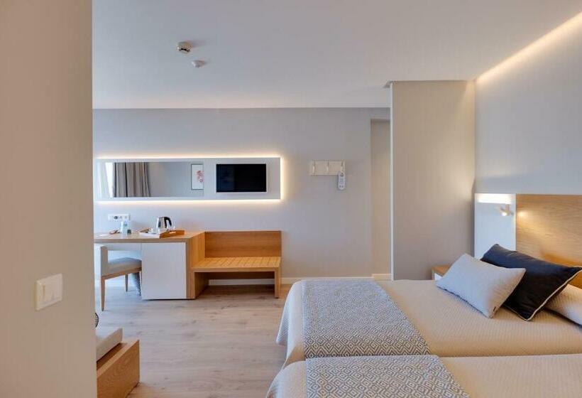 수피리어 트리플 룸, Eden Soller