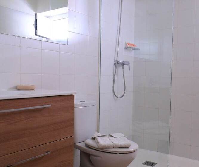 اتاق خانوادگی, Es Mitjorn