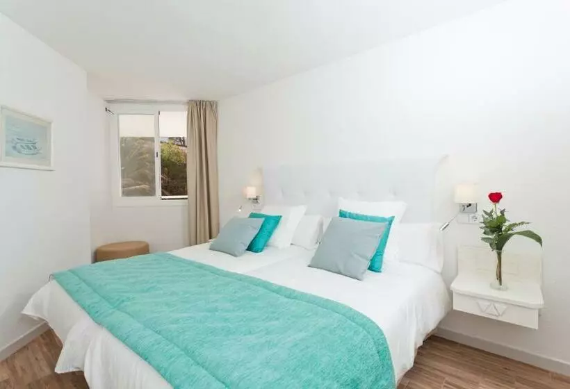 سوییت, Fergus Style Cala Blanca Suites
