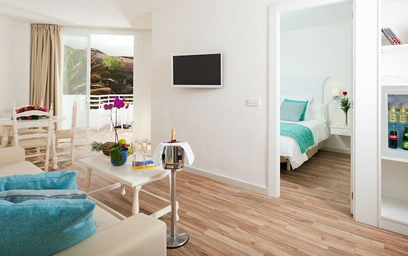 スーペリアースイート, Fergus Style Cala Blanca Suites