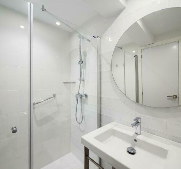 Номер Superior, Foners