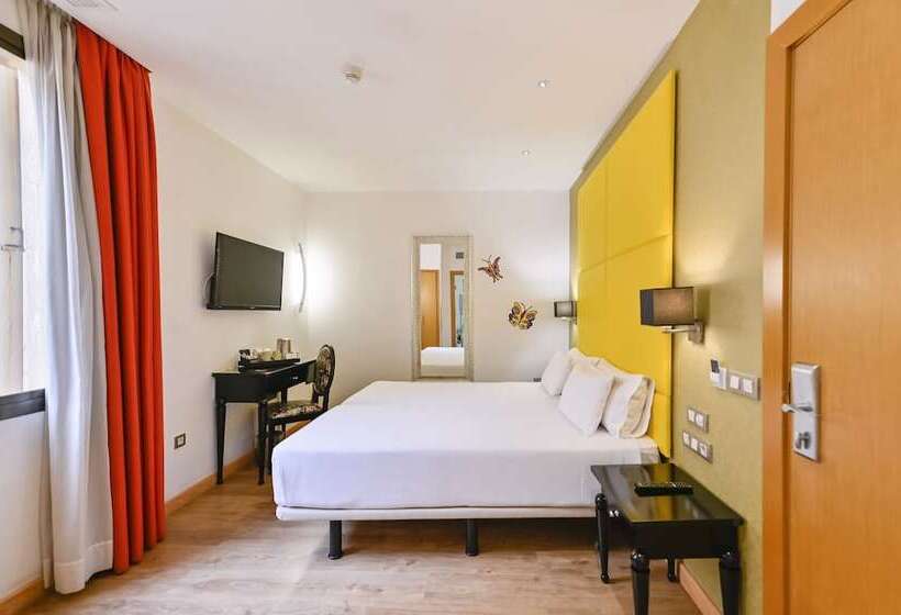 Номер Стандарт, Hesperia Barcelona Barri Gòtic