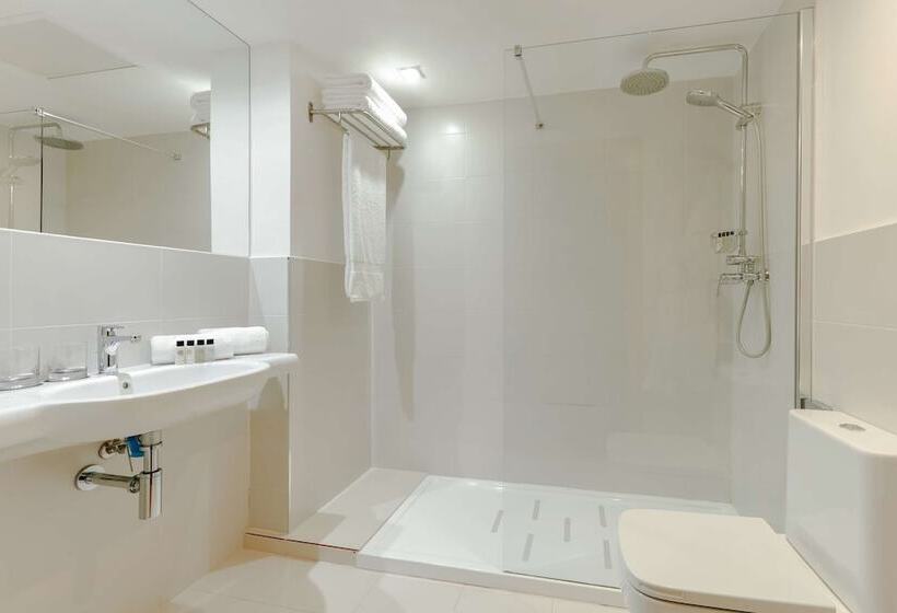 Номер Стандарт Трехместный, Hesperia Barcelona Barri Gòtic