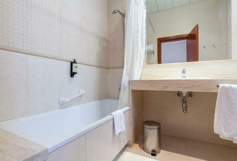 Номер Стандарт, ITC Barcelona By Soho Boutique