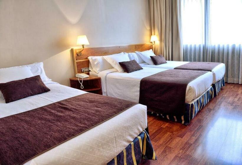 Номер Стандарт Трехместный, ITC Barcelona By Soho Boutique