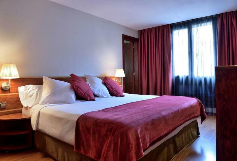 Номер Deluxe, ITC Barcelona By Soho Boutique