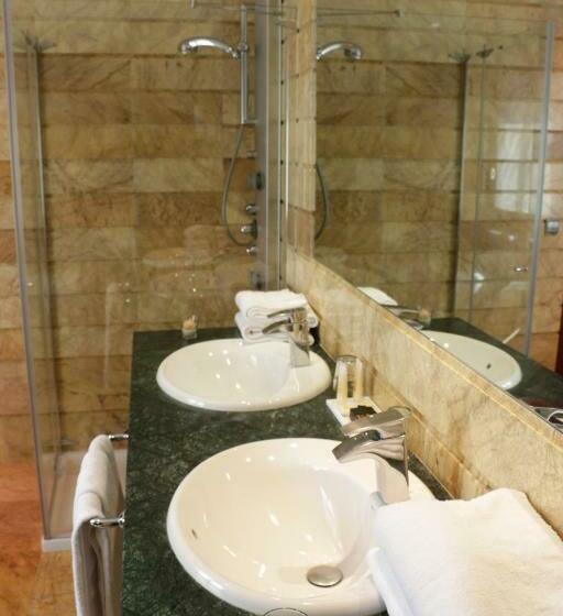 Номер Deluxe, ITC Barcelona By Soho Boutique