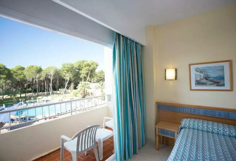 اتاق استاندارد با چشم‌انداز استخر, Invisa Ereso All Inclusive