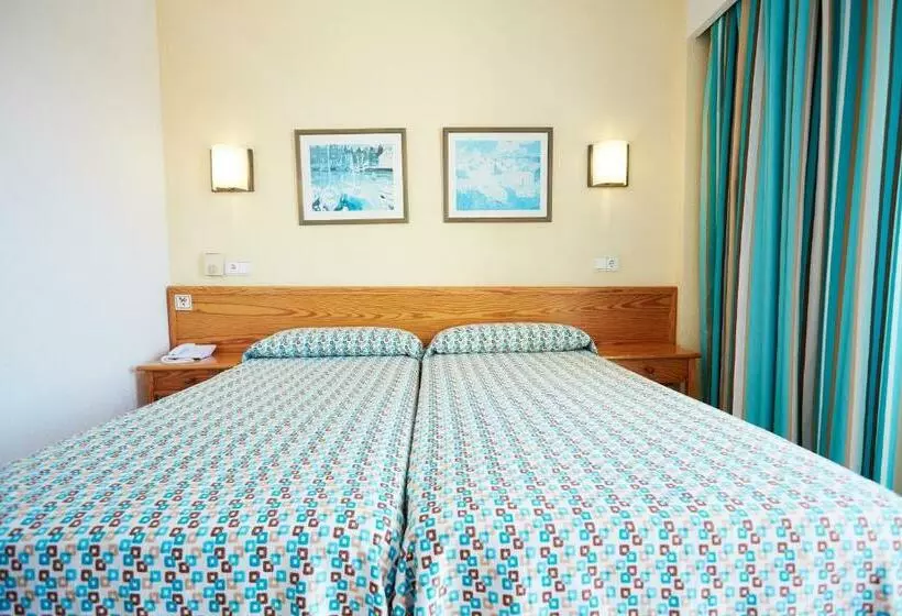 اتاق استاندارد با چشم‌انداز استخر, Invisa Ereso All Inclusive